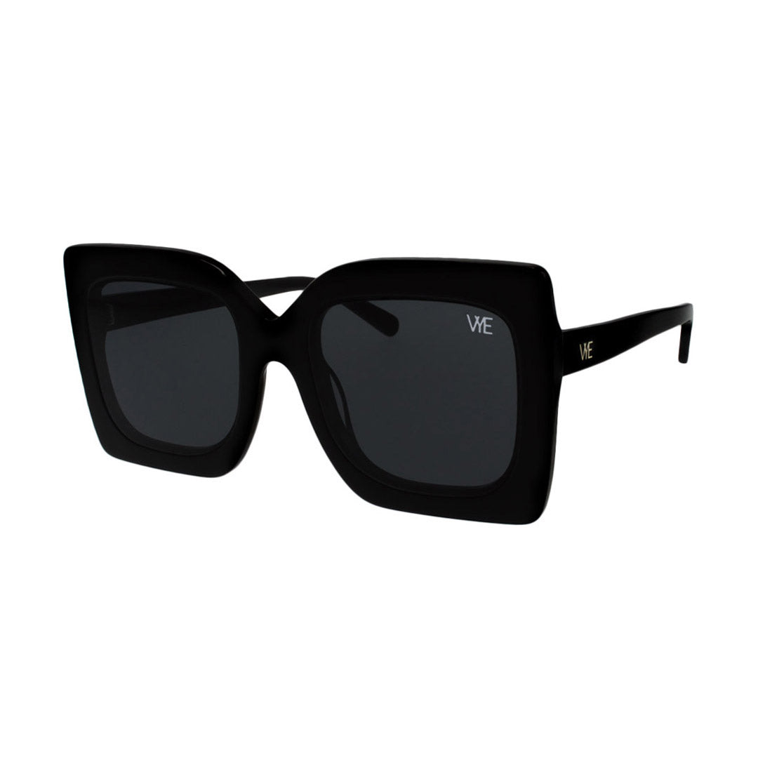 DISCRETION Oversized Sunglasses