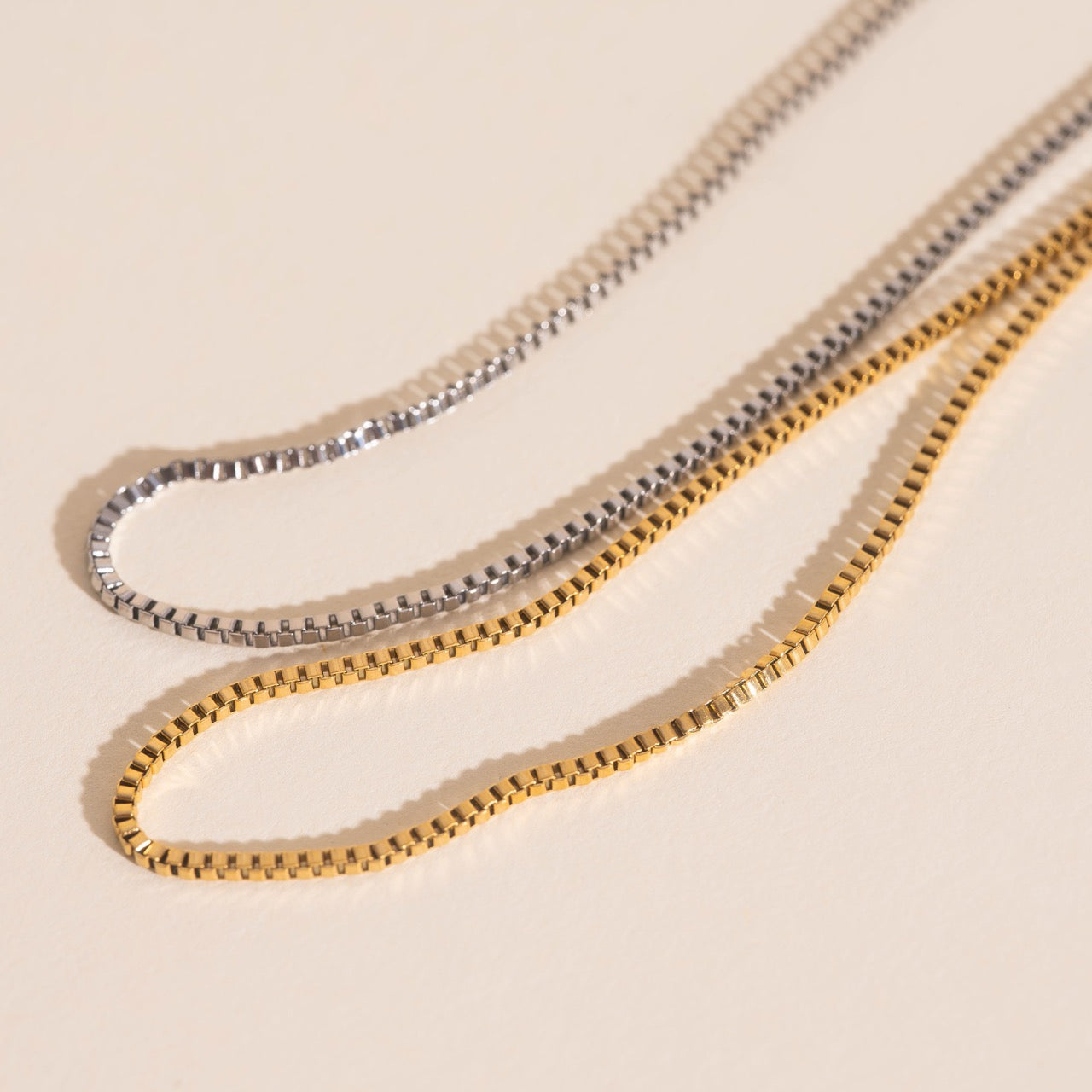 Dainty Box Chain Necklace (20")